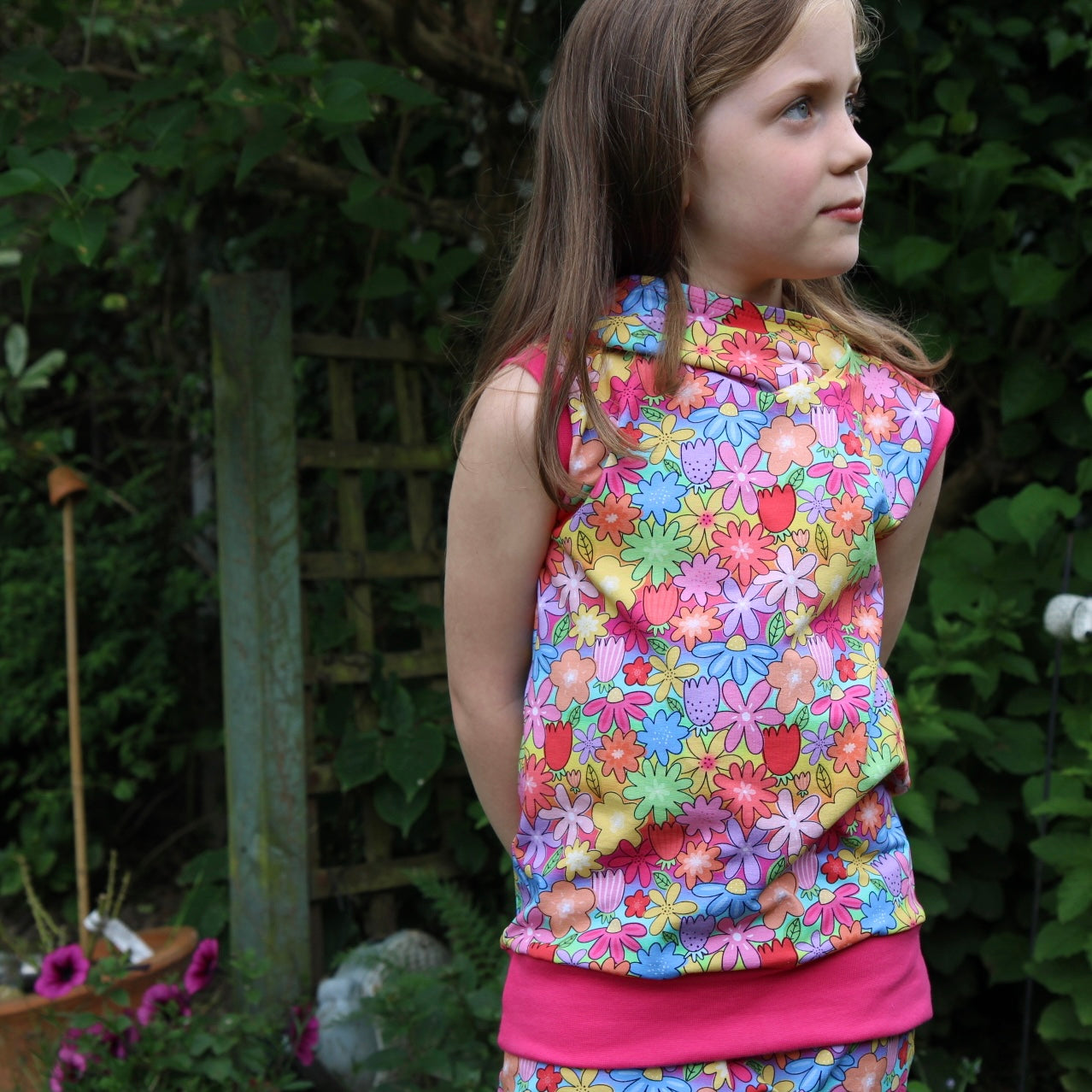 Rainy Days - Hooded Vest/Top