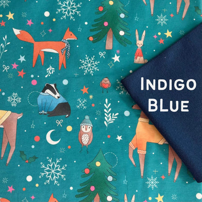 Christmas Friends - Green - Cosy Cowl Jumper