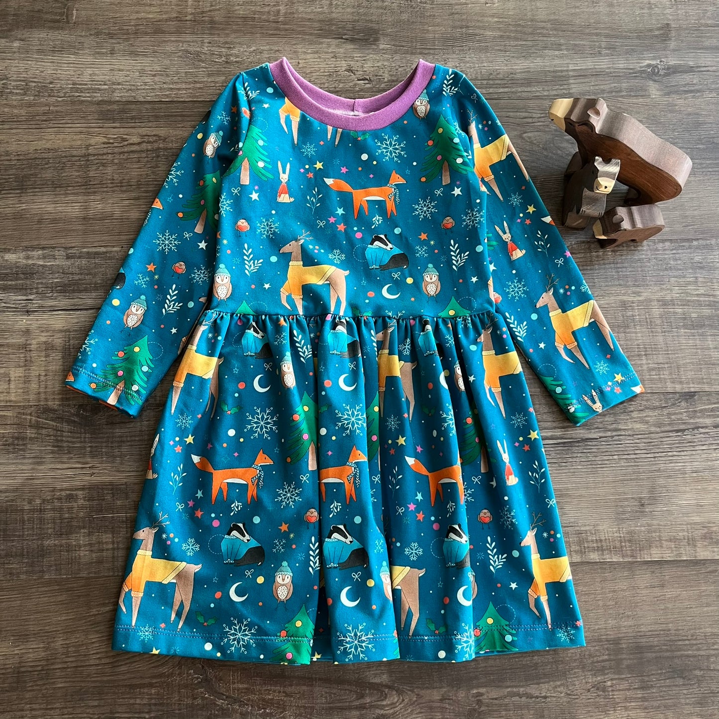 Christmas Friends - Everyday Dress - Ready To Post