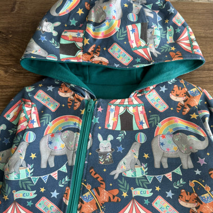 Long zip snug-all - circus fun - 18-24m - ready to post