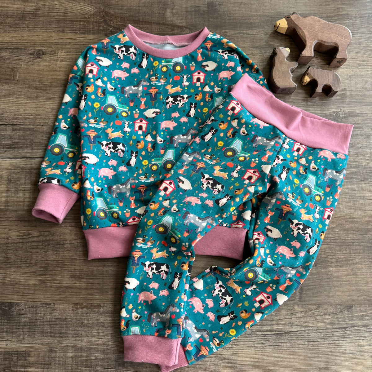 Jumper and Jogger Set - Farm Yard (pink) - 2-3 Years