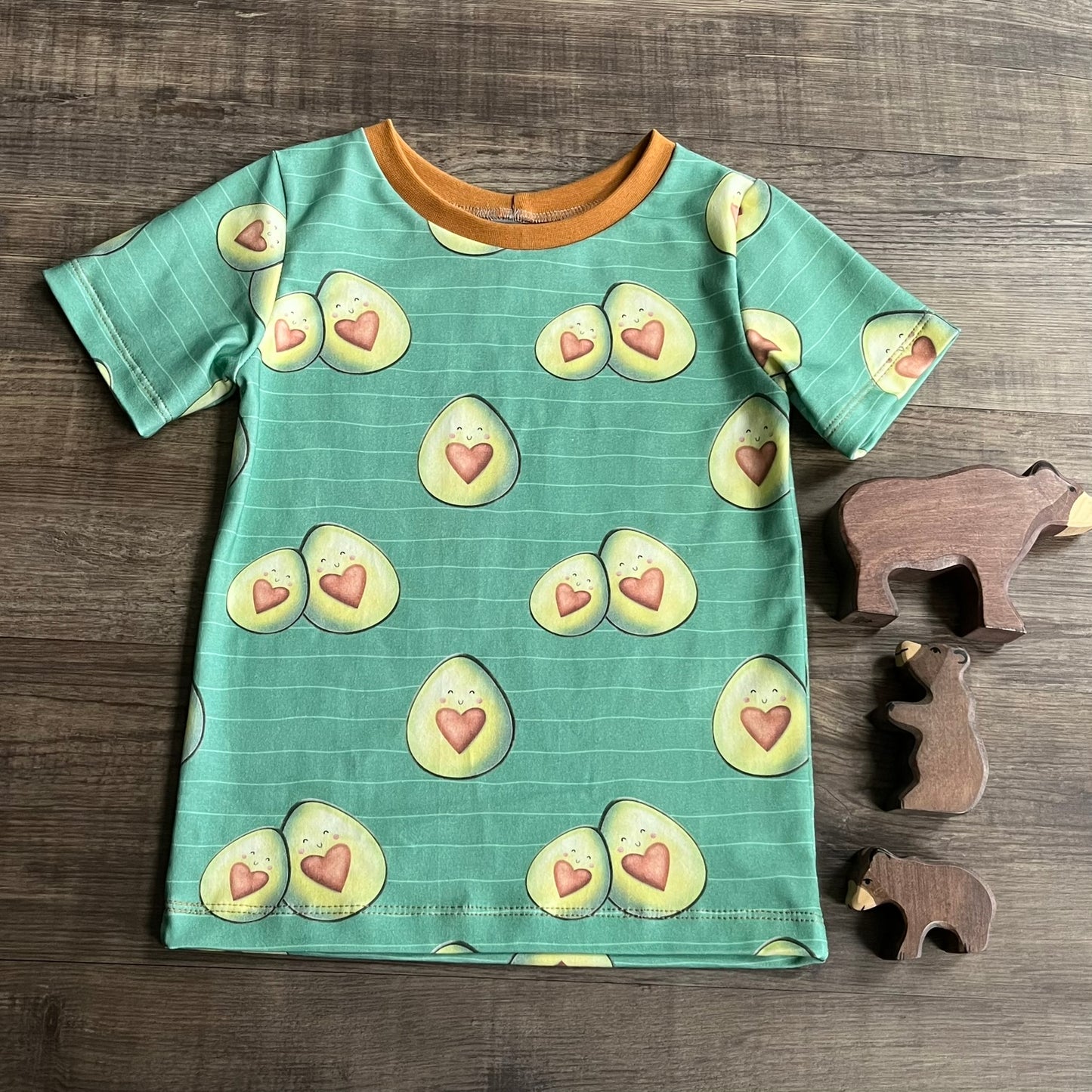 Avo-cuddle - Short Sleeve T-Shirts - Ready to post