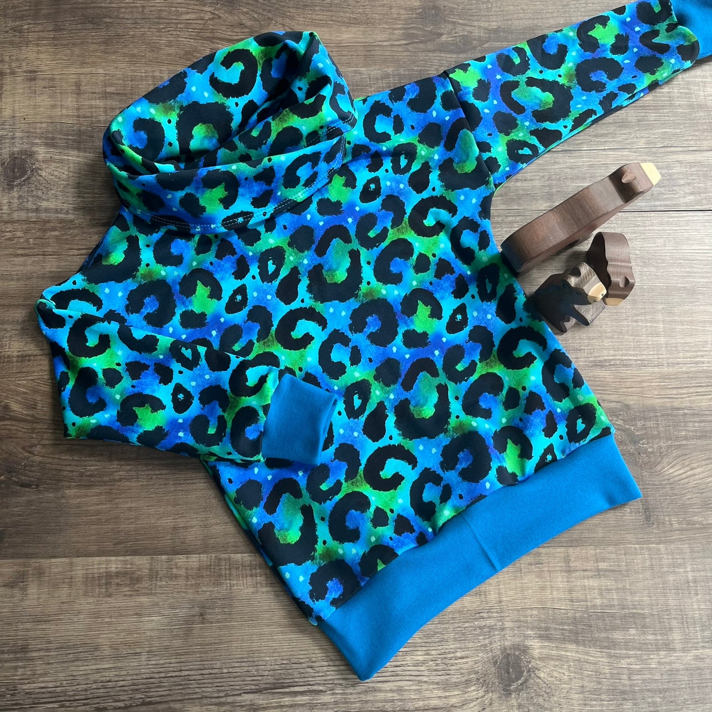 Leopard Blues Cosy Cowl - 3-4 Years - Ready to Post