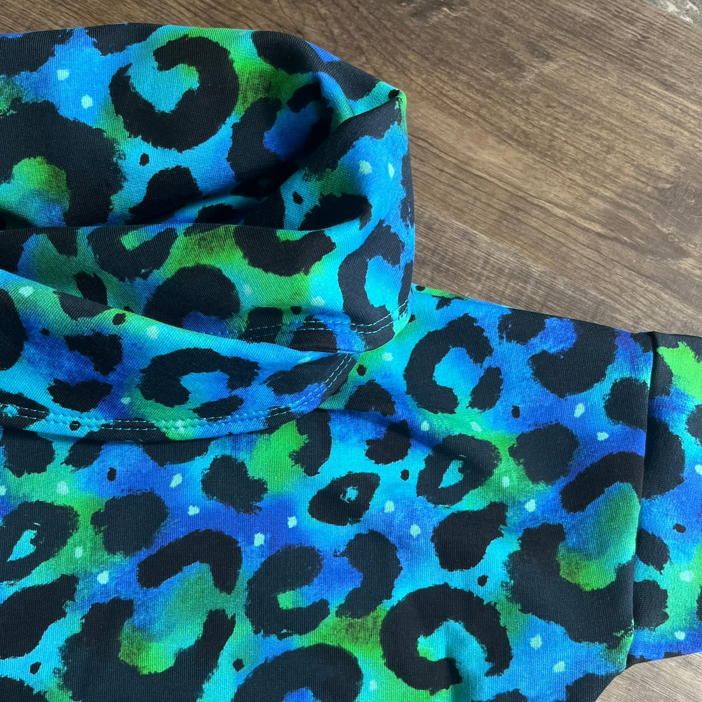 Leopard Blues Cosy Cowl - 3-4 Years - Ready to Post