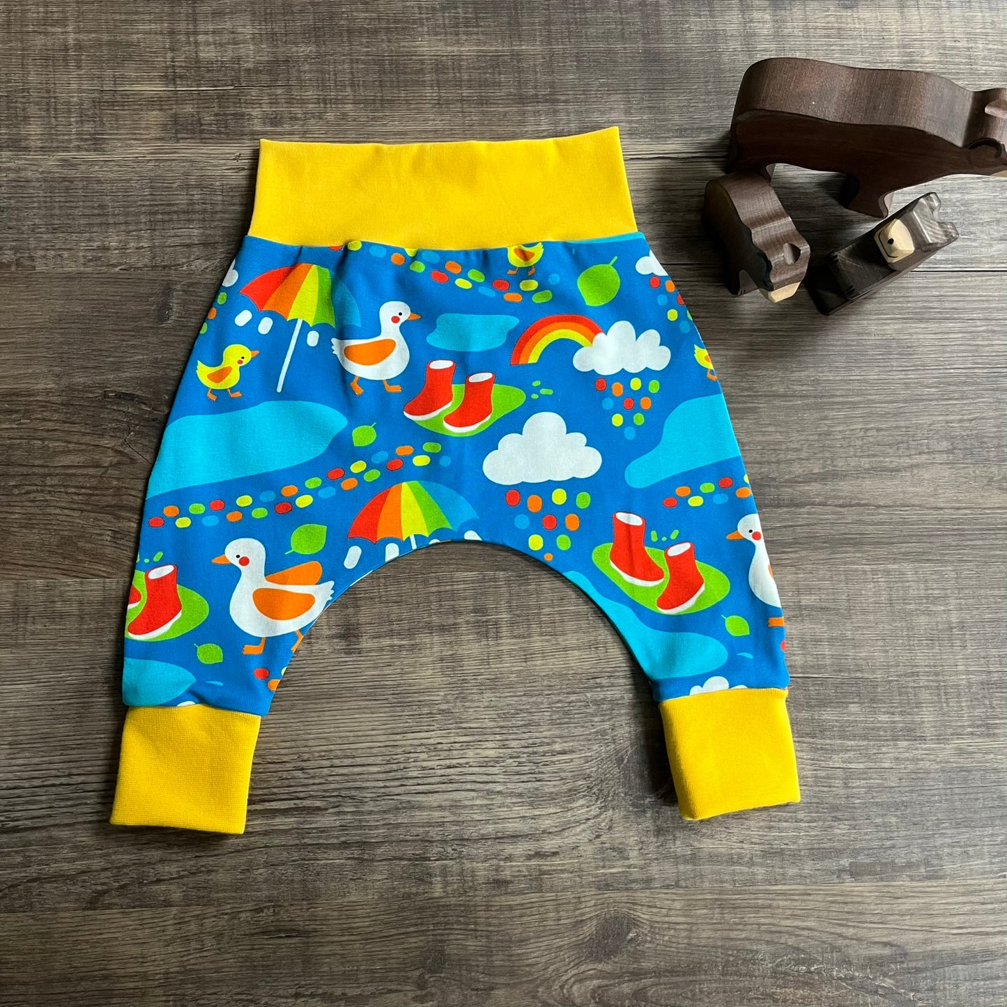 Rainbow Splash  - Harem Leggings - ready to post