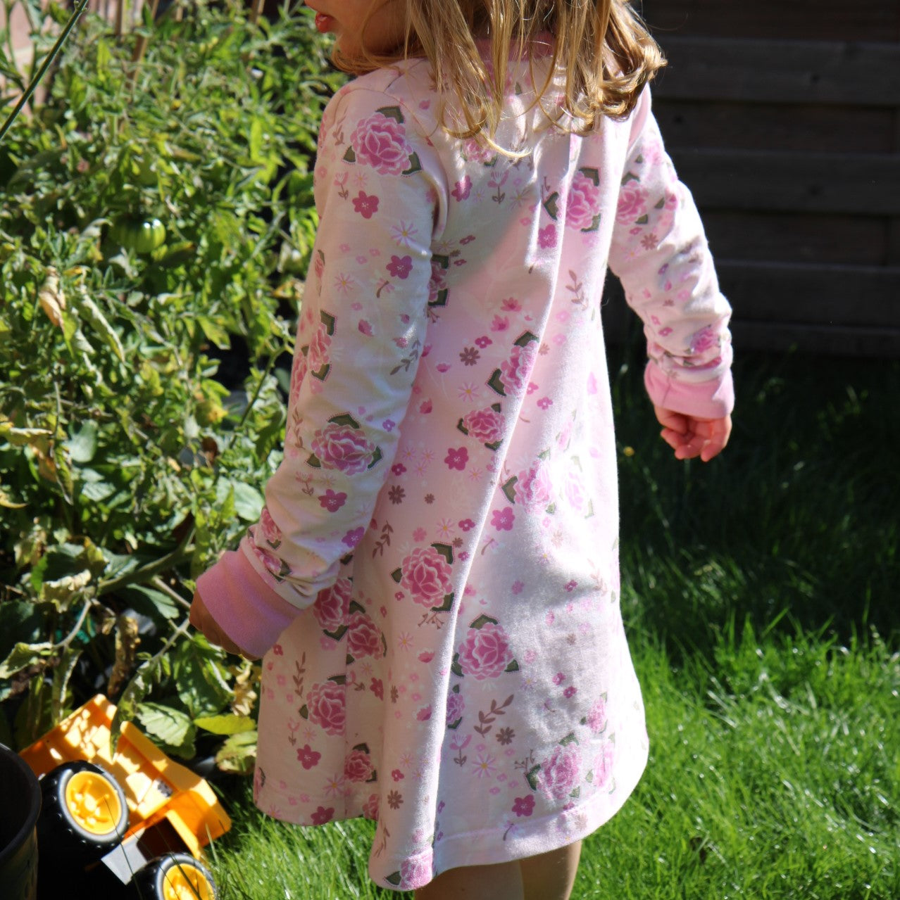 Sleepy Sloths - Warmer Fabric - T-shirt Dress